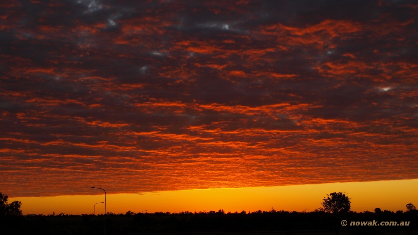 Australijski zachód słońca 1366 x 768 pixel